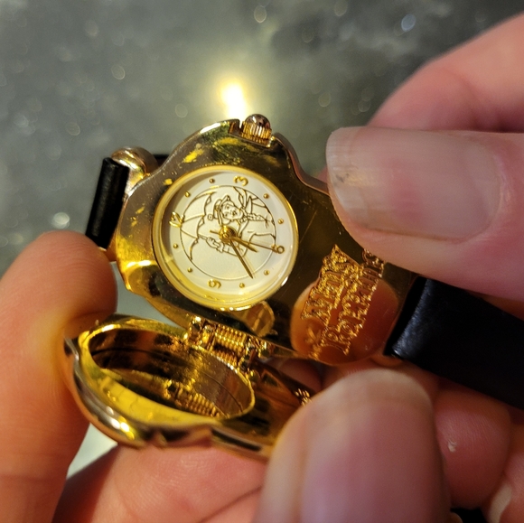 Mary Poppins 35th anniversary watch - Picture 4 of 8